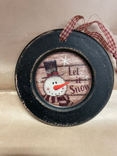 Load image into Gallery viewer, Round wood primitive snowman plate ornament
